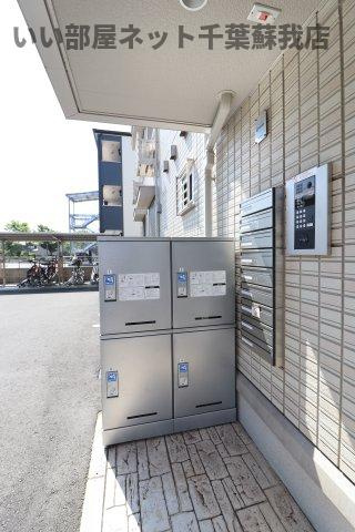 サンブライト　Bのロビー|宅配ボックスがあると、自分の時間を有効活用できますね！