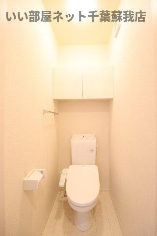 サンブライト　Bのトイレ|落ち着いた色調のトイレです