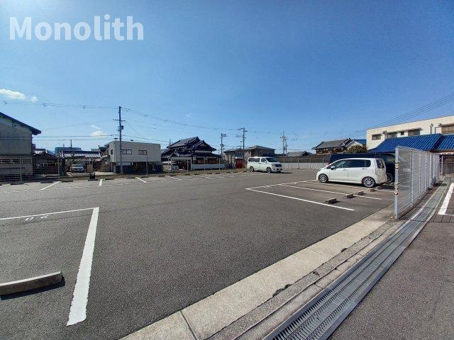 リップルコート和泉中央の駐車場