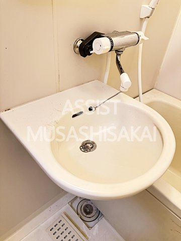 マンション保坂の洗面所|写真：設備同仕様の別物件です