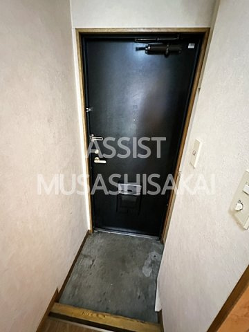 マンション保坂の玄関|写真：設備同仕様の別物件です