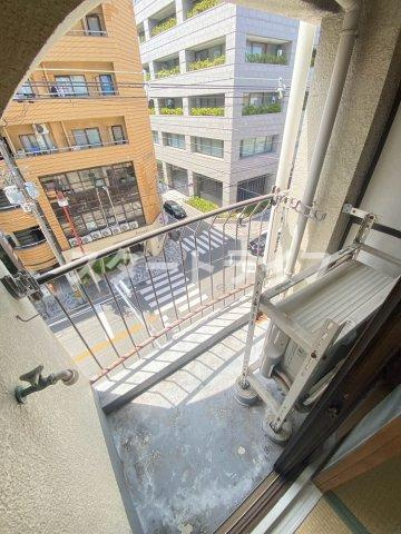 大阪市淀川区宮原５丁目の賃貸マンションのバルコニー
