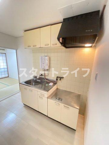 大阪市淀川区宮原５丁目の賃貸マンションのキッチン