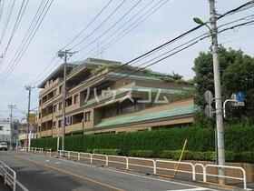 オリエントロイヤルハウス経堂の外観