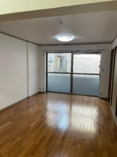 BRAMA柏の居間・リビング|こちらの居間で趣味の時間をお楽しみください
