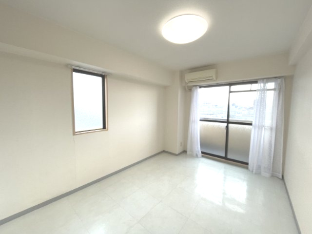 シャルル上新庄