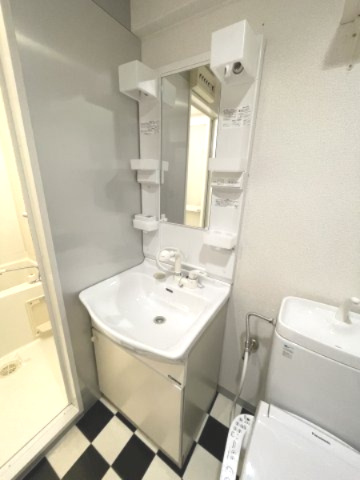 シャルル上新庄
