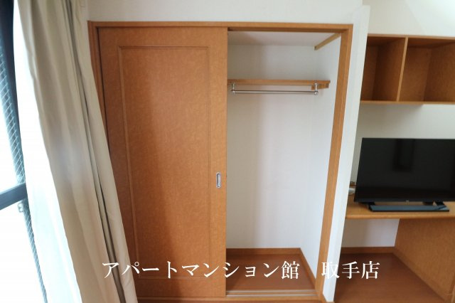 レオパレスシェソワⅢの収納