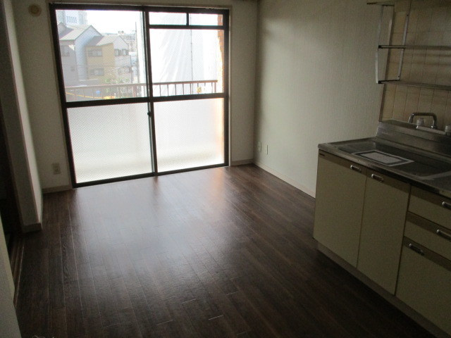 大阪市東淀川区上新庄２丁目のマンション