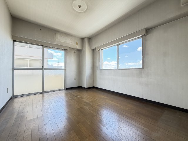 三旺マンション星ヶ丘東の洋室
