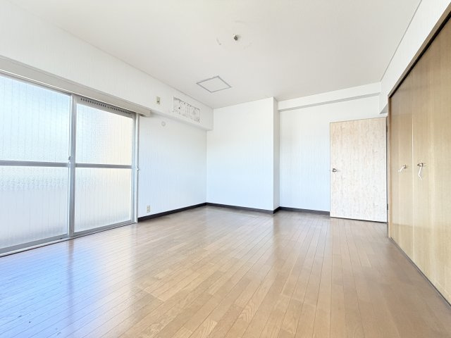 三旺マンション星ヶ丘東の洋室