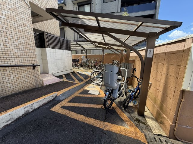 三旺マンション星ヶ丘東の駐車場