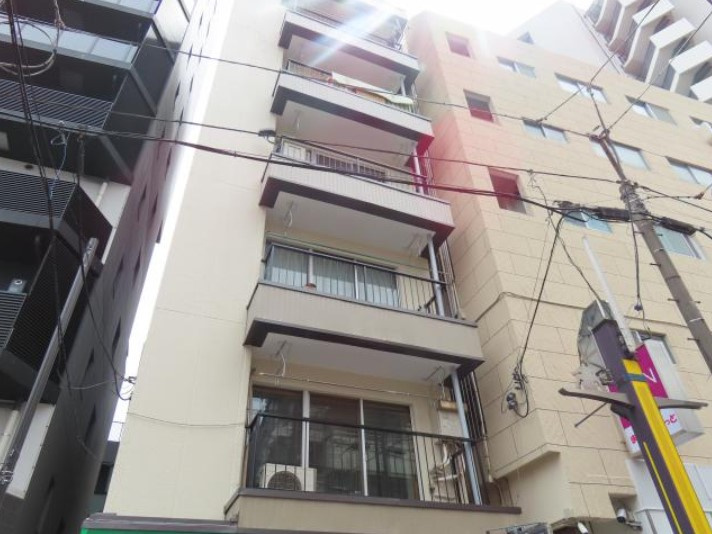 中野区弥生町２丁目の賃貸マンションの外観