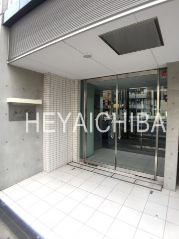 パークウェル三ノ輪駅前のエントランス