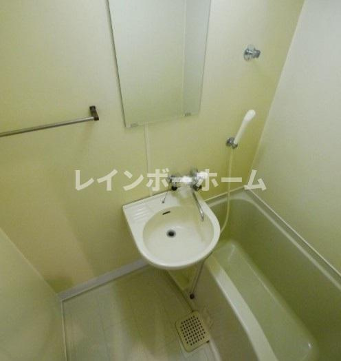 エミグラント成増の浴室