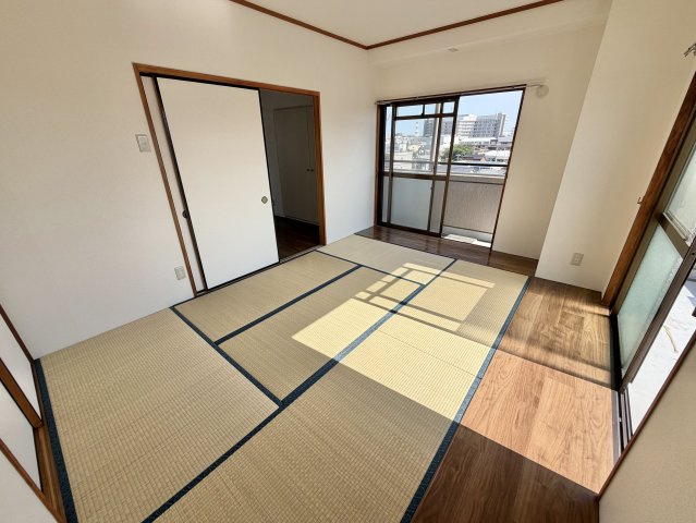 辰巳町セピア館の和室