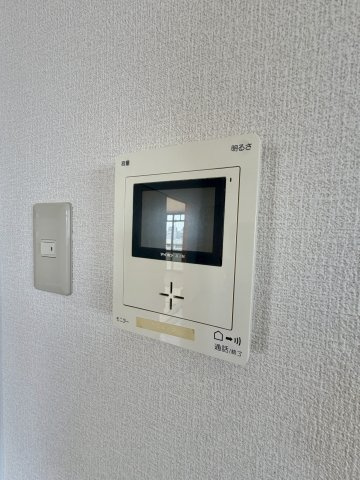 辰巳町セピア館のセキュリティ|モニター付きインターホンです。
