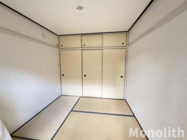 鶴山台11号棟の和室