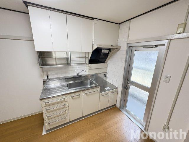 鶴山台11号棟のキッチン