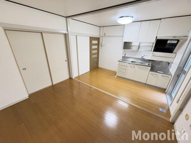 鶴山台11号棟の居間・リビング