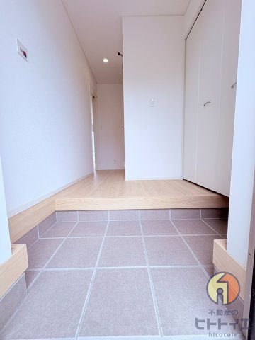 新築建売)八女市室岡の玄関