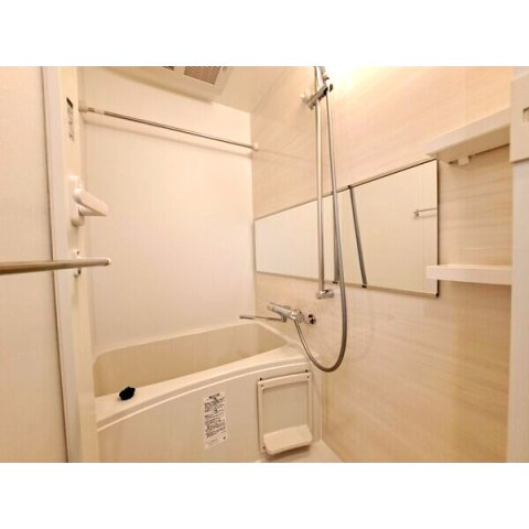【浴室】スプランディッド十三本町