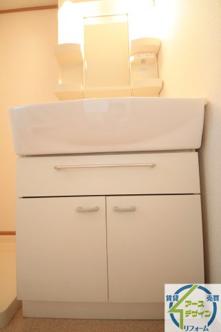 ルナ　パレス　Bの独立洗面台|※類似部屋
