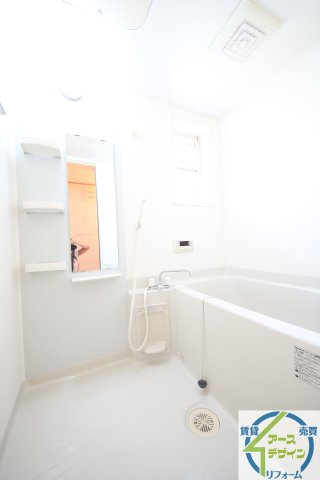 ルナ　パレス　Bの浴室|※類似部屋