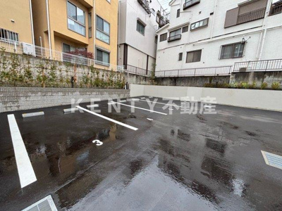 【駐車場】 | クレヴィアリグゼ西馬込 | 車をお持ちの方に嬉しい駐車場付きの物件です
