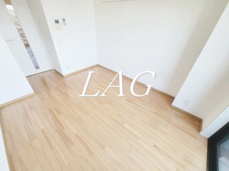 【居間・リビング】 | グリフィン横浜・東白楽弐番館 | 洋室のお部屋です。
