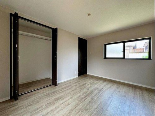 川添3丁目中古一戸建ての洋室