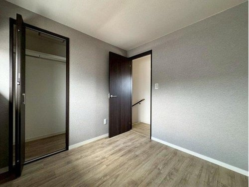 川添3丁目中古一戸建ての洋室