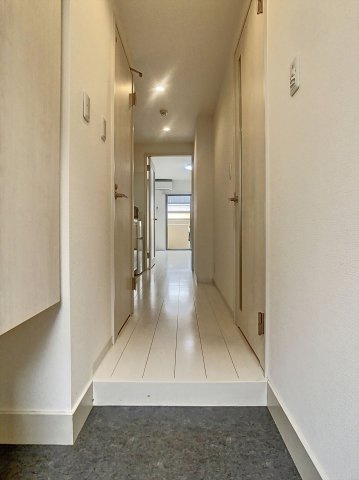 【玄関】 | ゲパール高島駅前