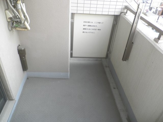 日神デュオステージ浅草国際通りのバルコニー