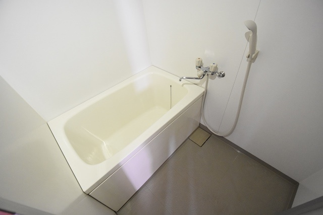 シンプルで使いやすい浴室です！