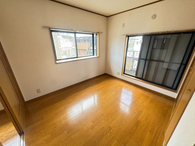 堺市西区鳳南町5丁 中古戸建の洋室