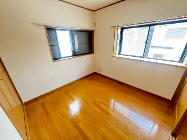 堺市西区鳳南町5丁 中古戸建の洋室