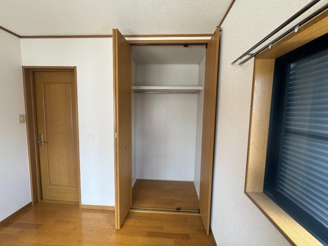 堺市西区鳳南町5丁 中古戸建の収納