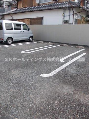 アヴァンティ黒井の駐車場