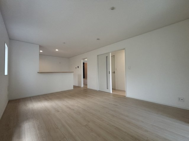 川越市新宿町第8　4号棟の居間・リビング