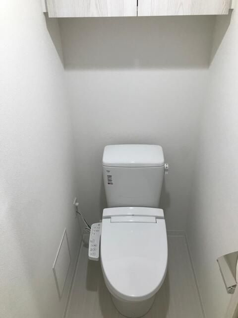 川崎市麻生区高石４丁目の賃貸マンションのトイレ