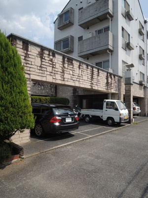 【駐車場】 | 成城アベニュー館 