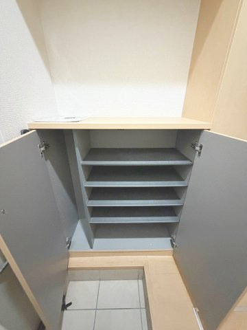 アミコート小林の玄関