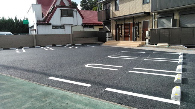 【駐車場】