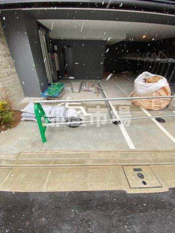 ブランシュワの駐車場