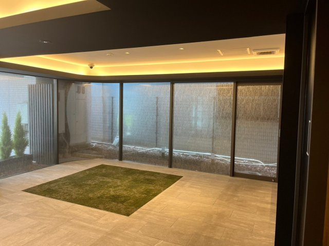 ＫＥＮＺＯ　ＨＡＵＳ　ＥＫＯＤＡのロビー