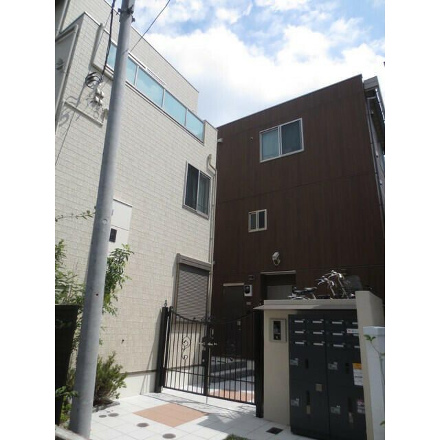ウェルスクエア目黒中町の外観