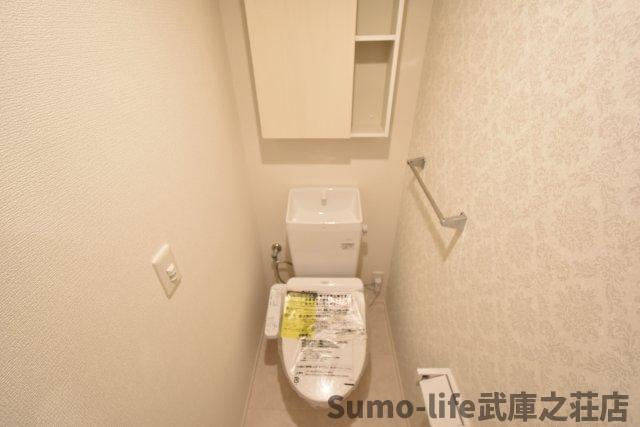 尼崎市南武庫之荘３丁目のアパートのトイレ
