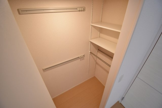 D-room名神町の収納
