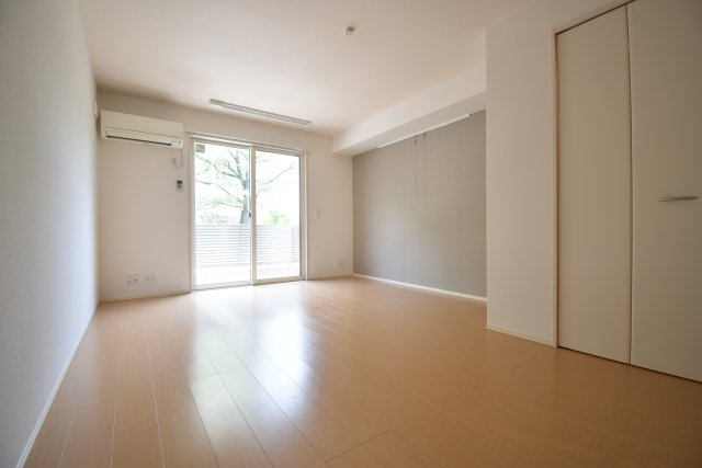 D-room名神町の内装